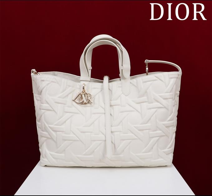 2025228Y 930P182146975